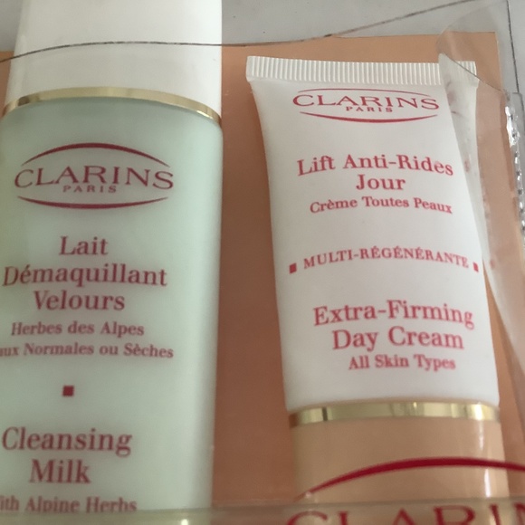 Clarins travel size skincare kit - Picture 5 of 6